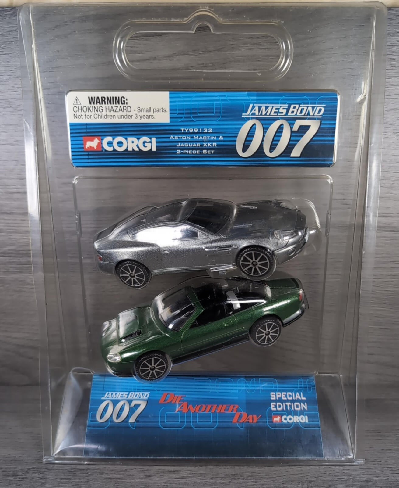 Corgi TY99132 Aston Martin & Jaguar XKR Set Die Another Day 007 Special Edition