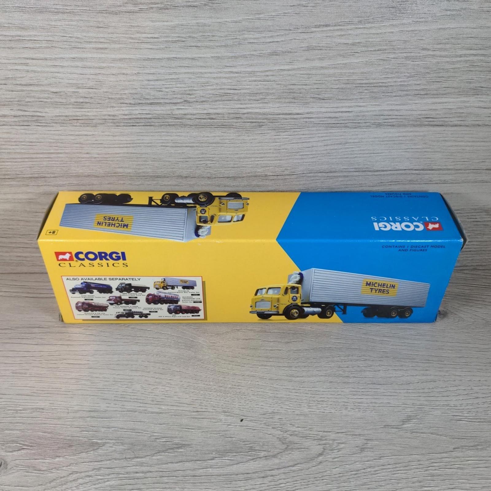 Corgi Classics 24701 Michelin Leyland Beaver Box Trailer Set Die-Cast Model