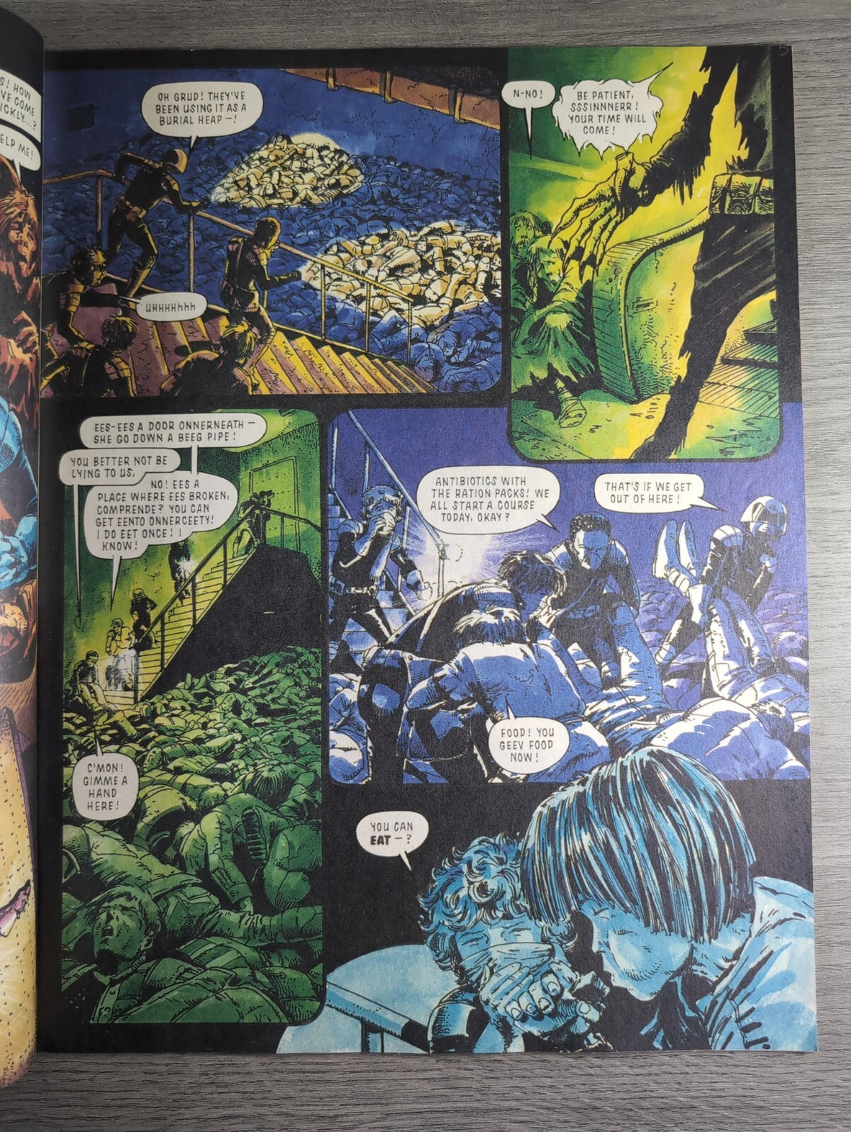 2000AD Prog 689 Featuring Judge Dredd Comic 28th July 1990 Vintage Retro Comic