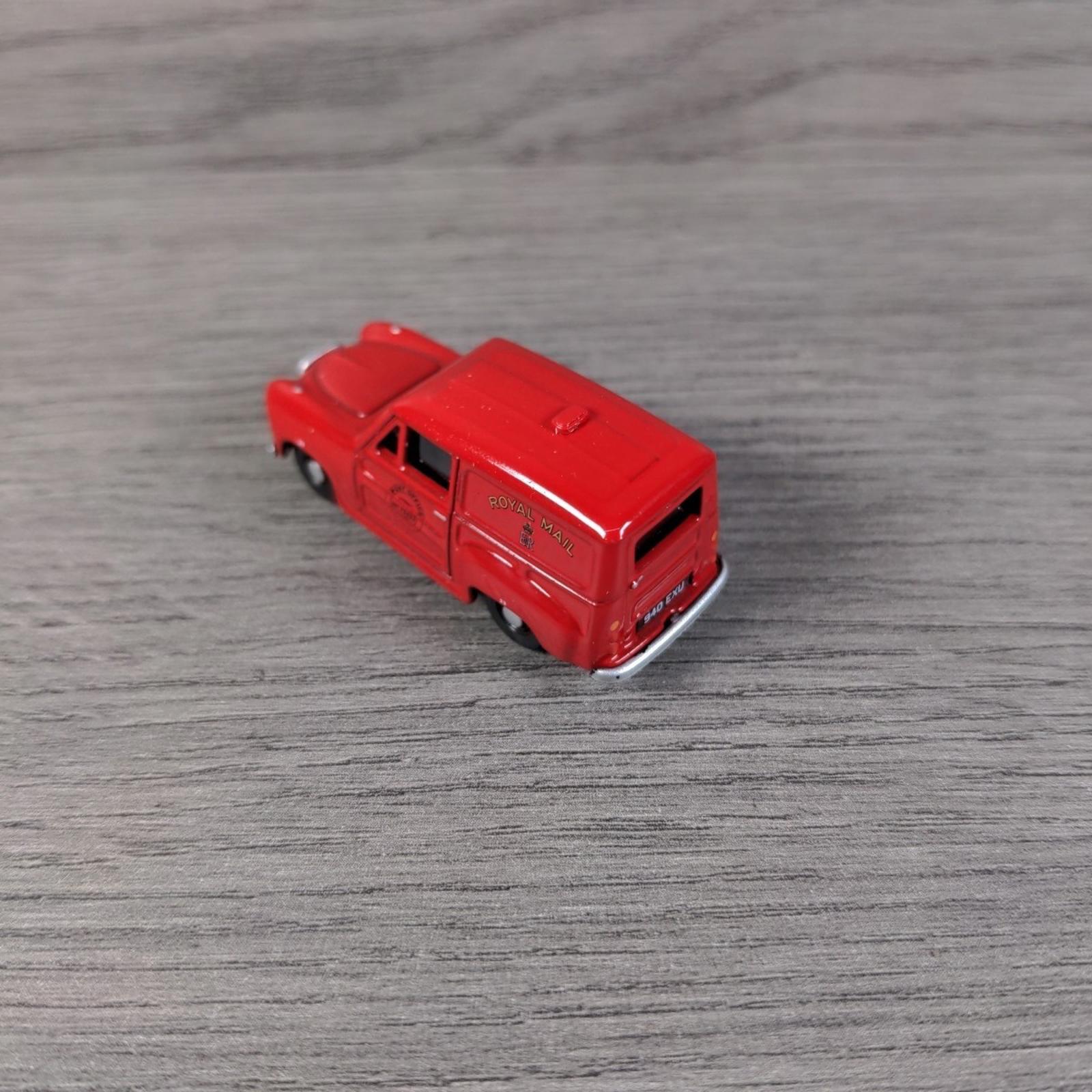 Classix Austin A-35 Van Royal Mail 75223  Diecast Model 00 Gauge 1:76 Scale