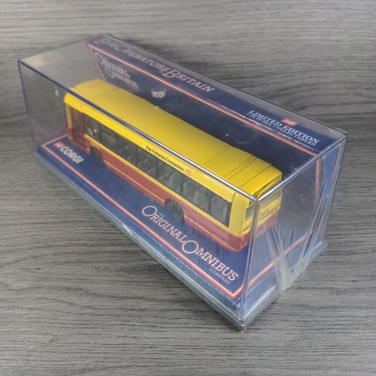 Corgi The Original Omnibus Co 429005 Optare Delta PMT 1:76 Diecast Scale Model