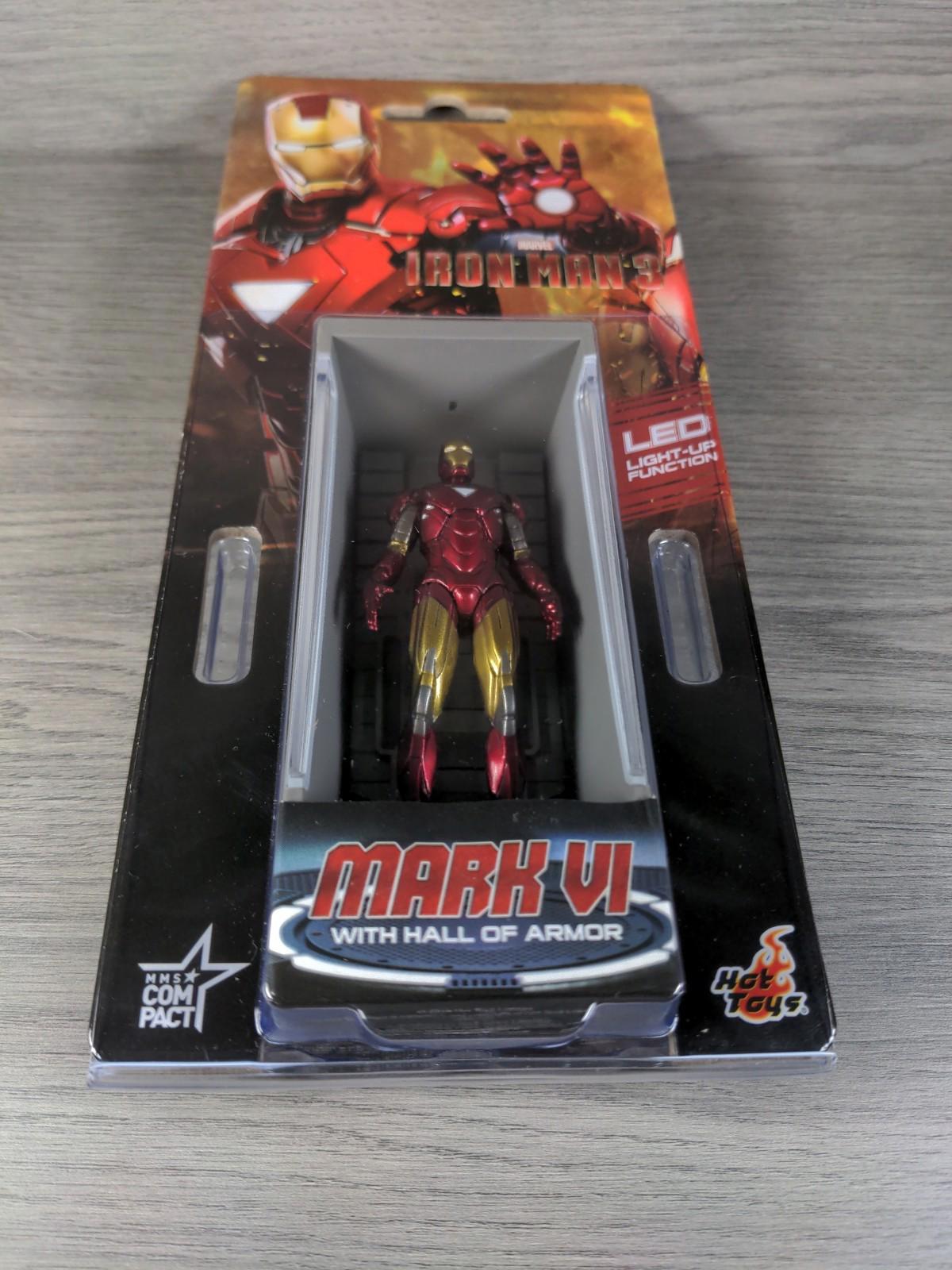 Iron Man 3 Figure Mark VI (6) Hall of Armor Hot Toys LED Iluminated Figure