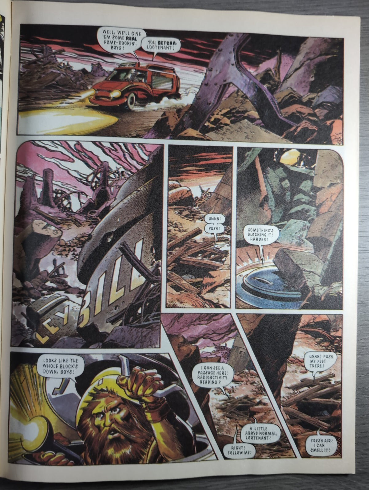 2000AD Prog 724 Featuring Judge Dredd Comic 30th March 1991 Vintage Retro Comic
