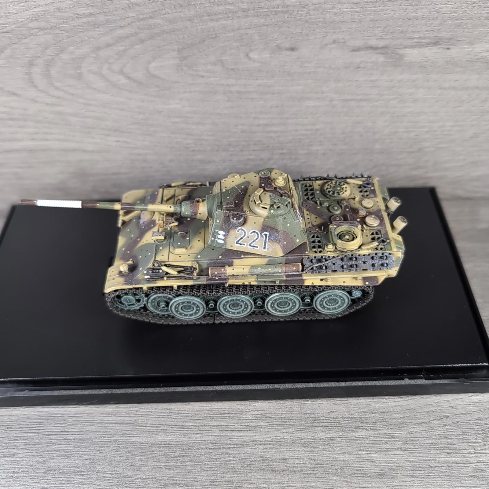 Dragon Armor Panther F Berlin 1945 1:72 Scale Model Tank 60043