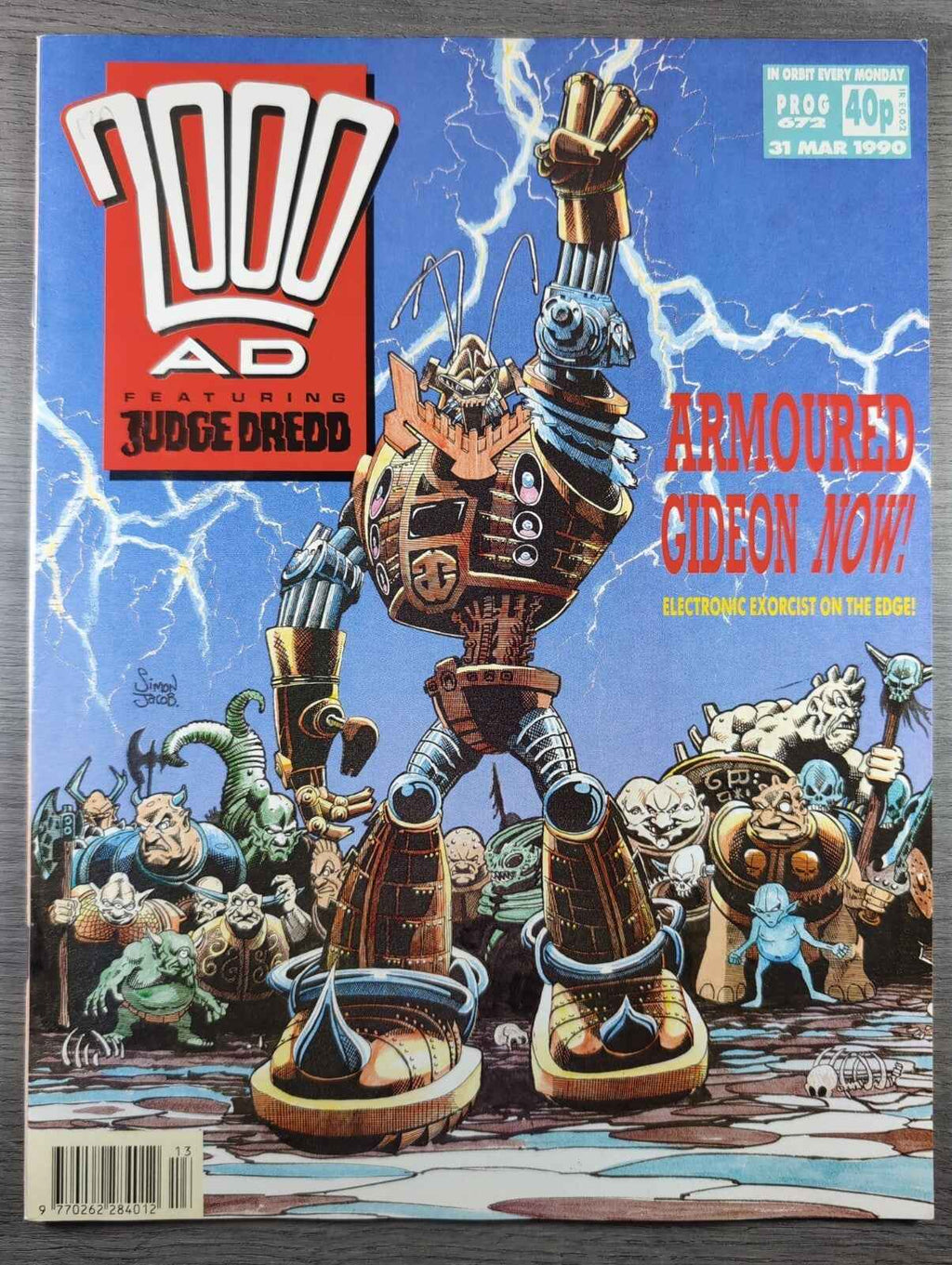 2000AD Prog 672 Featuring Judge Dredd Comic 31st March 1990 Vintage Retro Comic