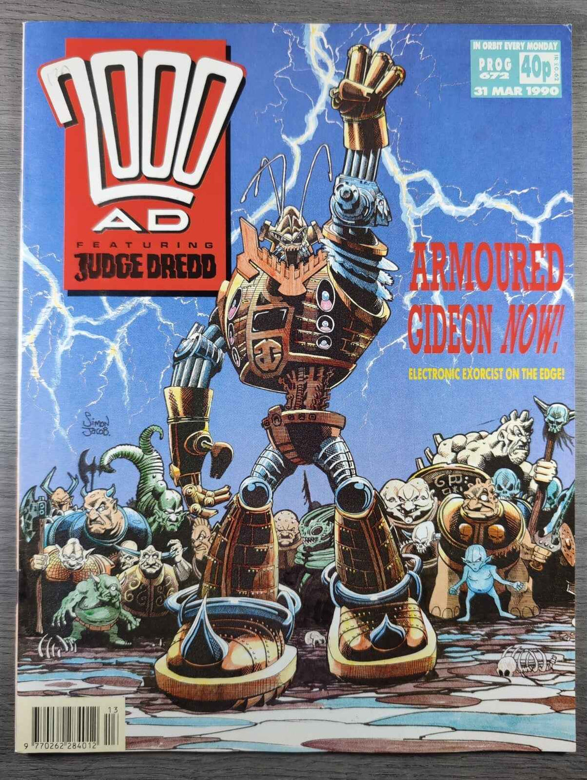 2000AD Prog 672 Featuring Judge Dredd Comic 31st March 1990 Vintage Retro Comic