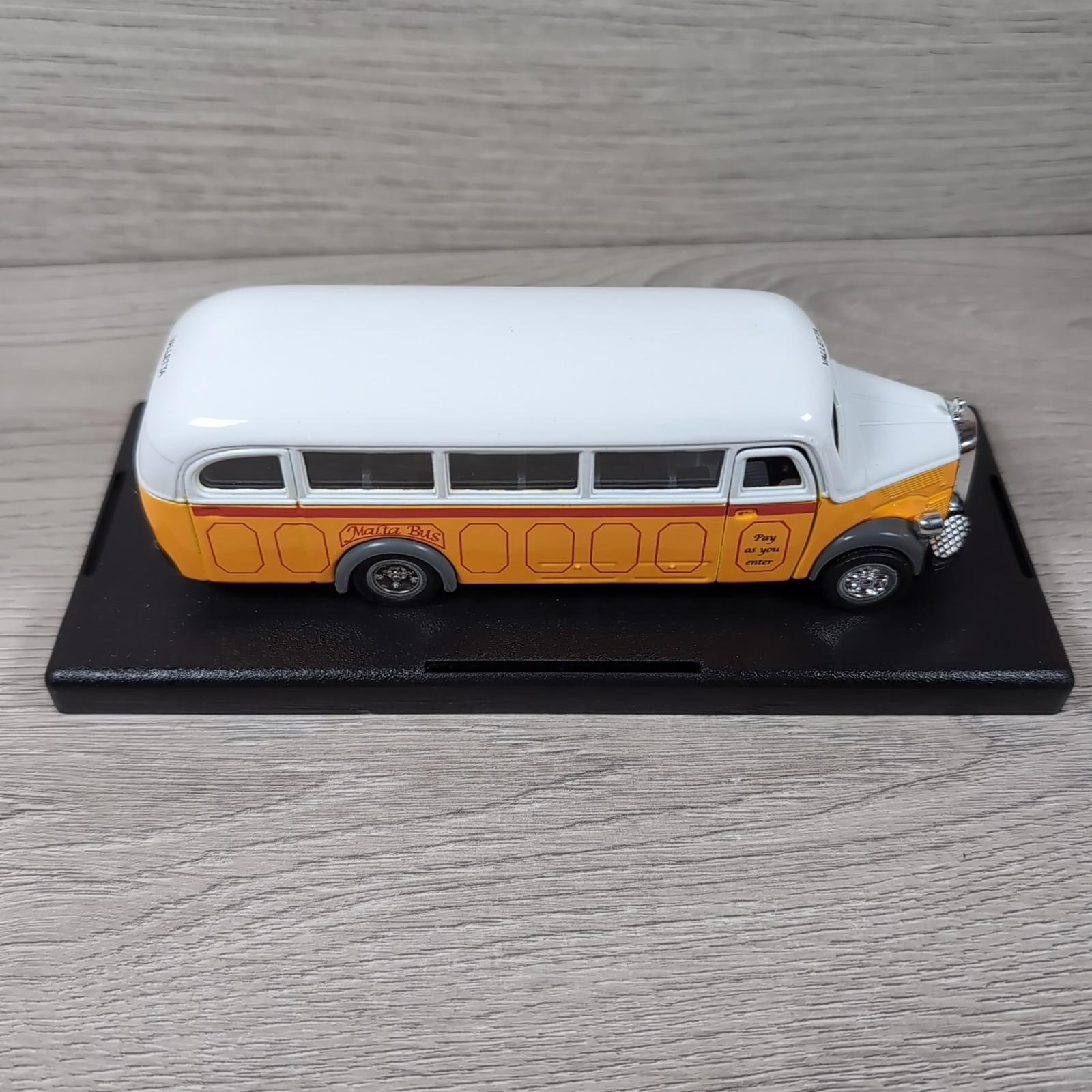 Sunnyside Collection Superior 1950 Mercedes Benz Omnibus O 3500