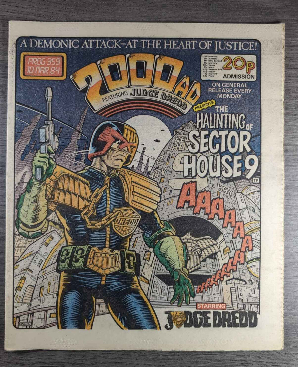 2000AD Prog 359 Featuring Judge Dredd Comic 10th March 1984 Vintage Retro Comic