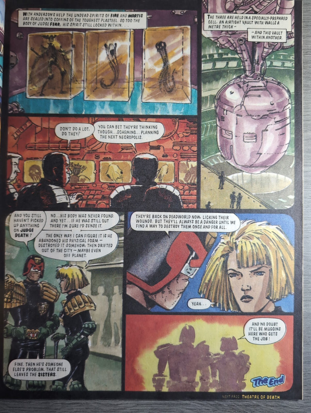 2000AD Prog 699 Featuring Judge Dredd Comic 6th Oct 1990 Vintage Retro Comic