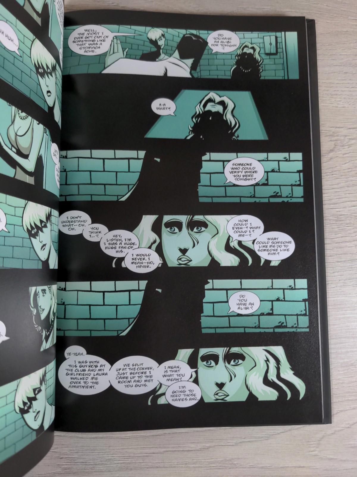 Powers Volume 3: Little Deaths by Brian M Bendis Icon Graphic Novel