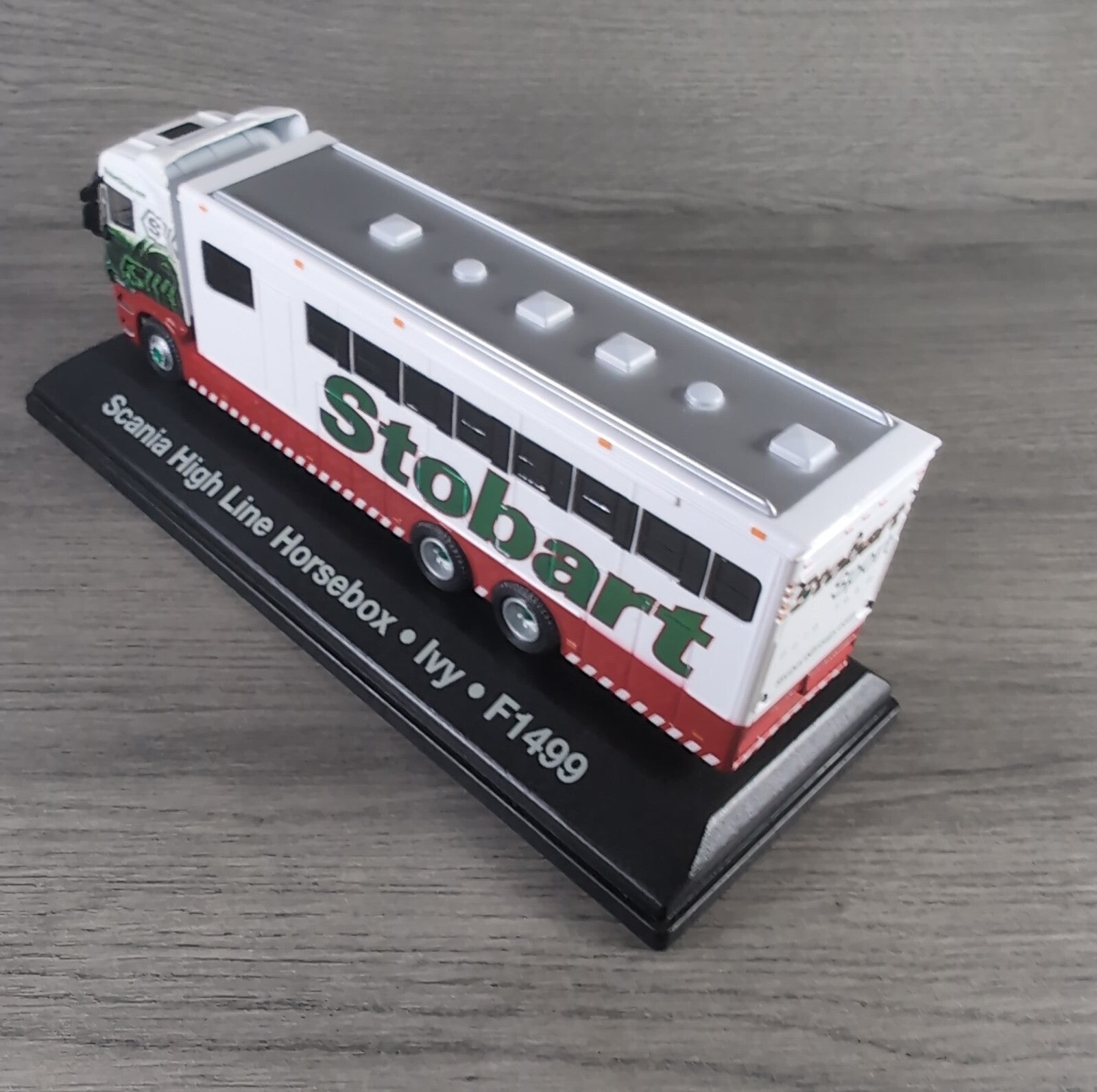 Atlas Editions Eddie Stobart Scania High Line Horsebox 1:76 Scale Die-Cast Model