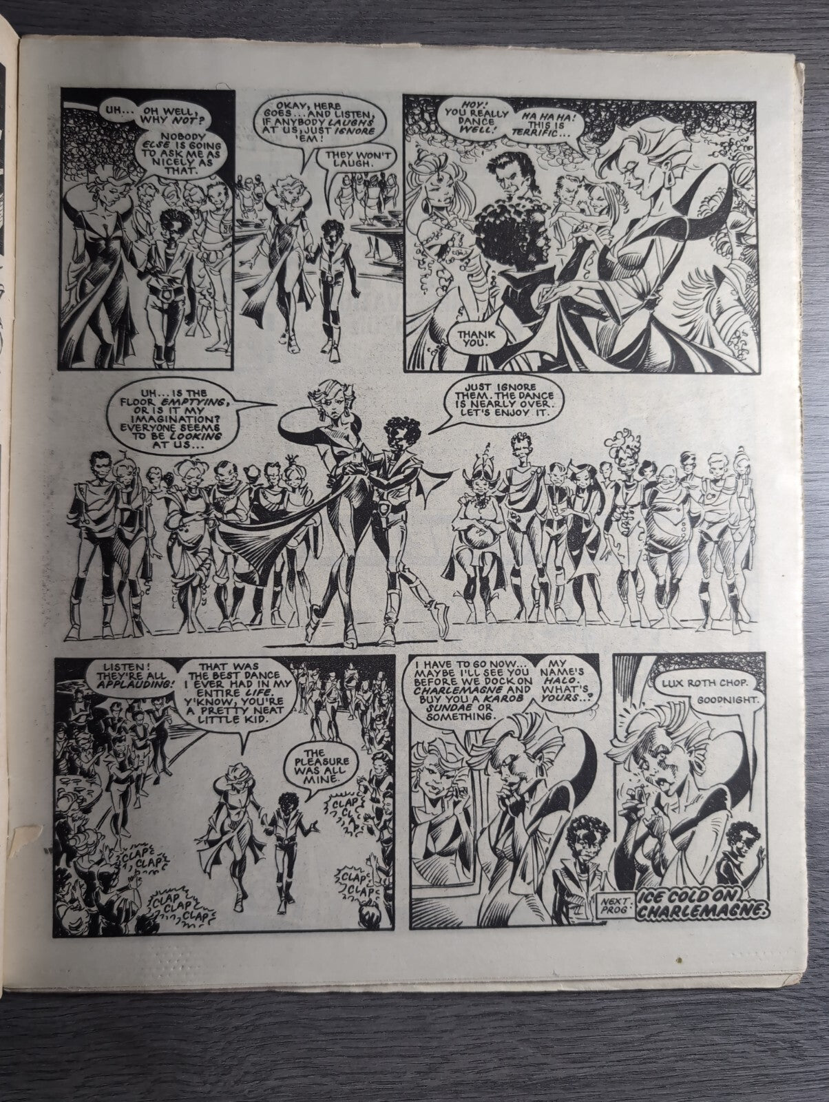 2000AD Prog 414 Featuring Judge Dread Comic 20 April 1985 Vintage Retro Comic