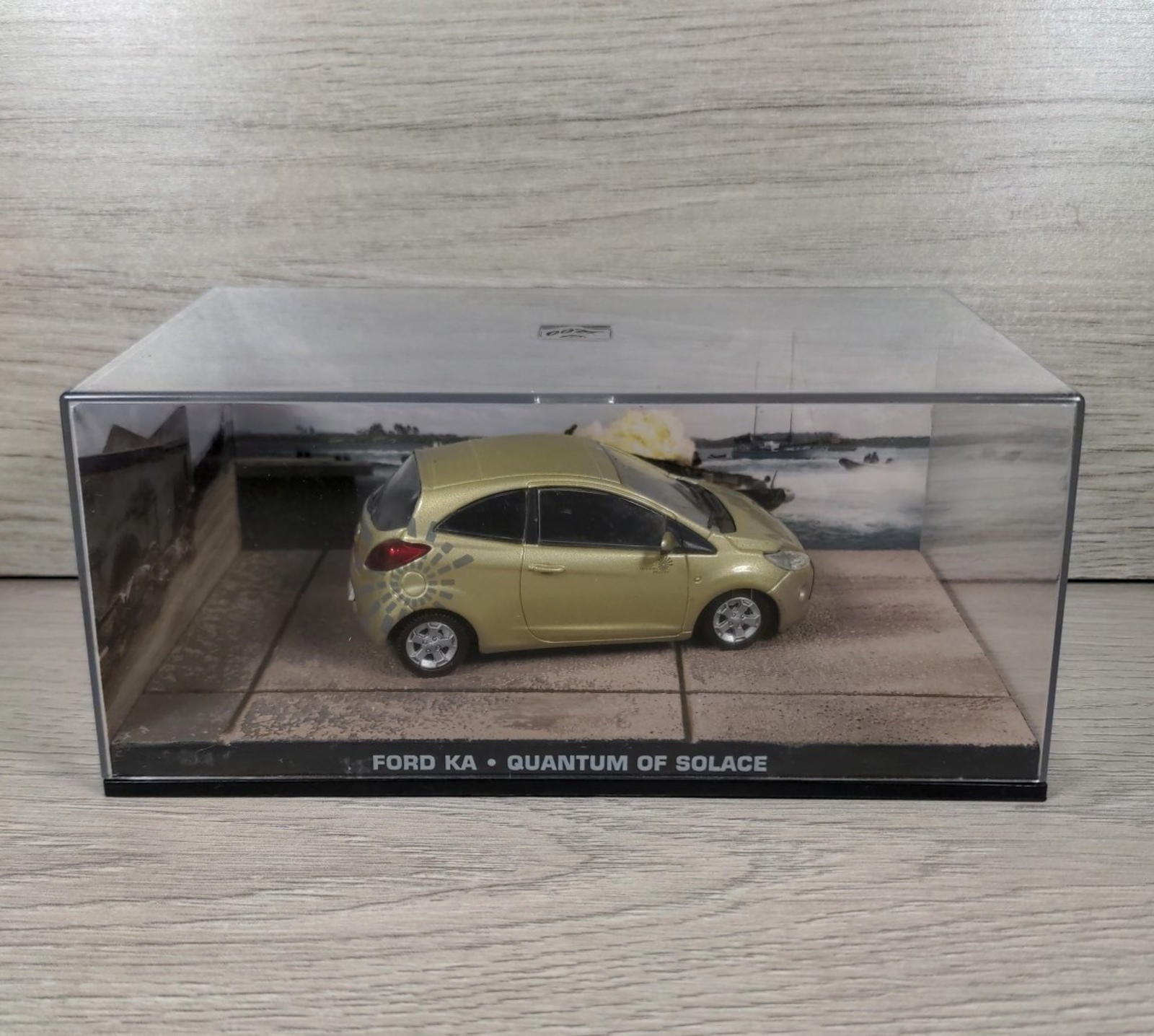 Eaglemoss James Bond 007 Ford KA Quantum Of Solace Diecast Car 1:43 Scale