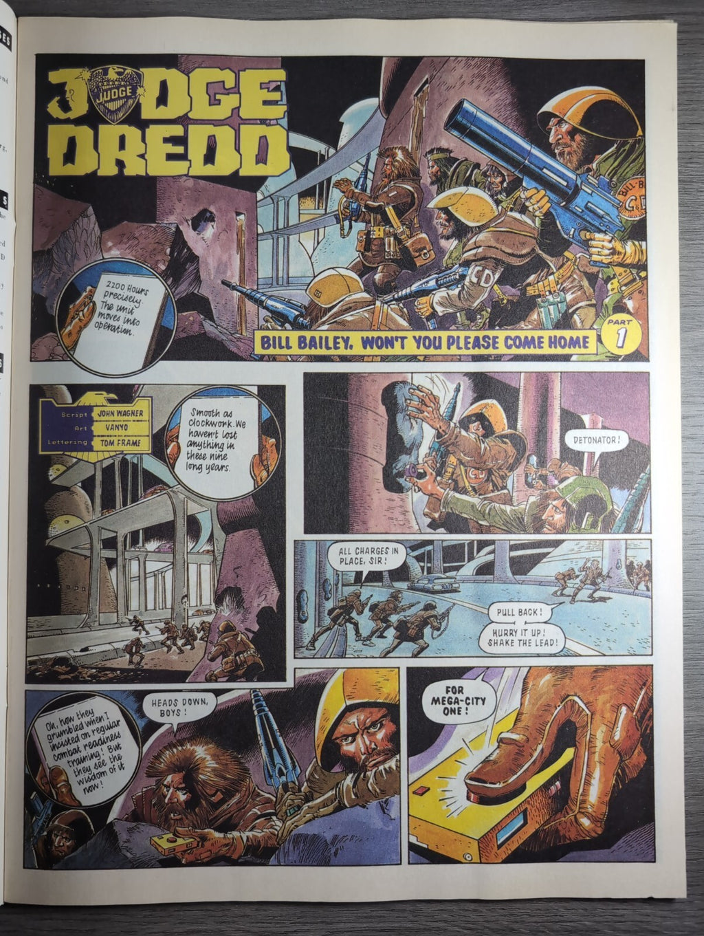 2000AD Prog 723 Featuring Judge Dredd Comic 23rd March 1991 Vintage Retro Comic
