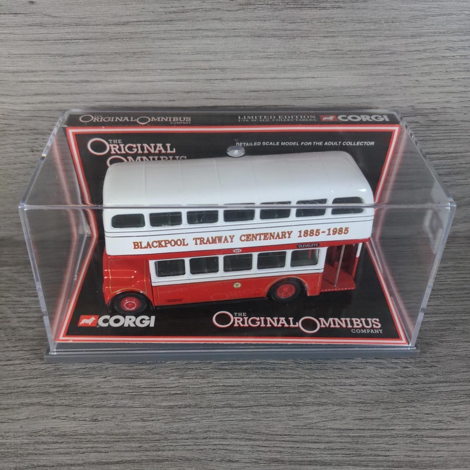 Corgi The Original Omnibus Co 41103 Leyland Totan PD3A/1 - 1:76 Scale Model