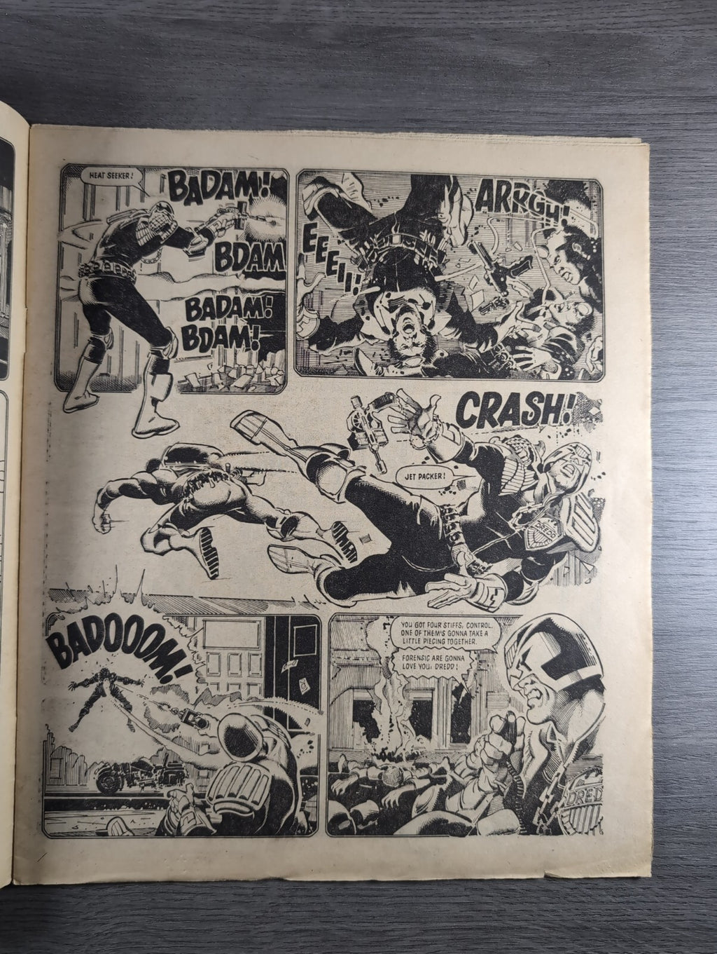 2000AD Prog 336 Featuring Judge Dredd Comic 1st Oct 1983 Vintage Retro Comic