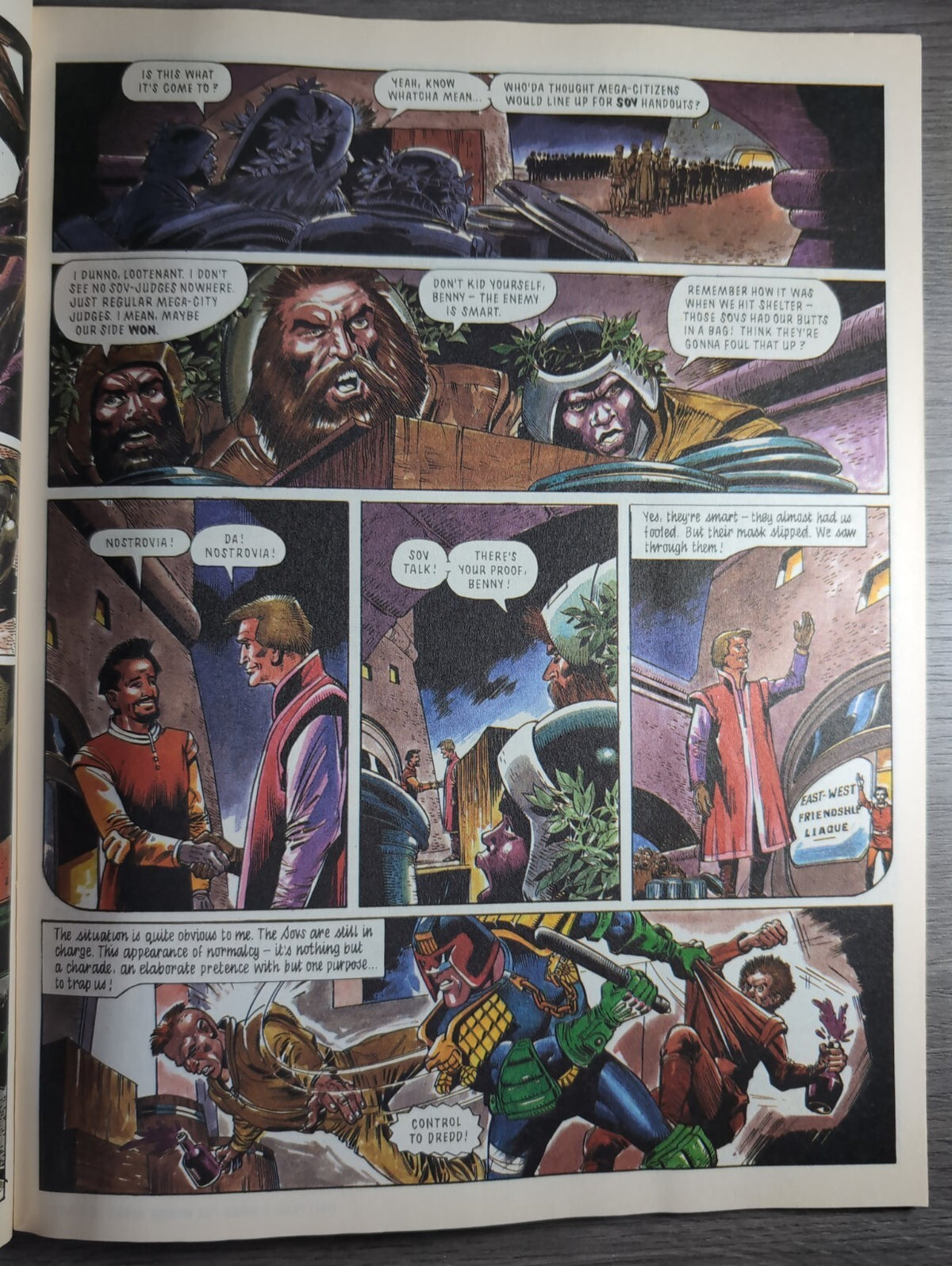 2000AD Prog 724 Featuring Judge Dredd Comic 30th March 1991 Vintage Retro Comic