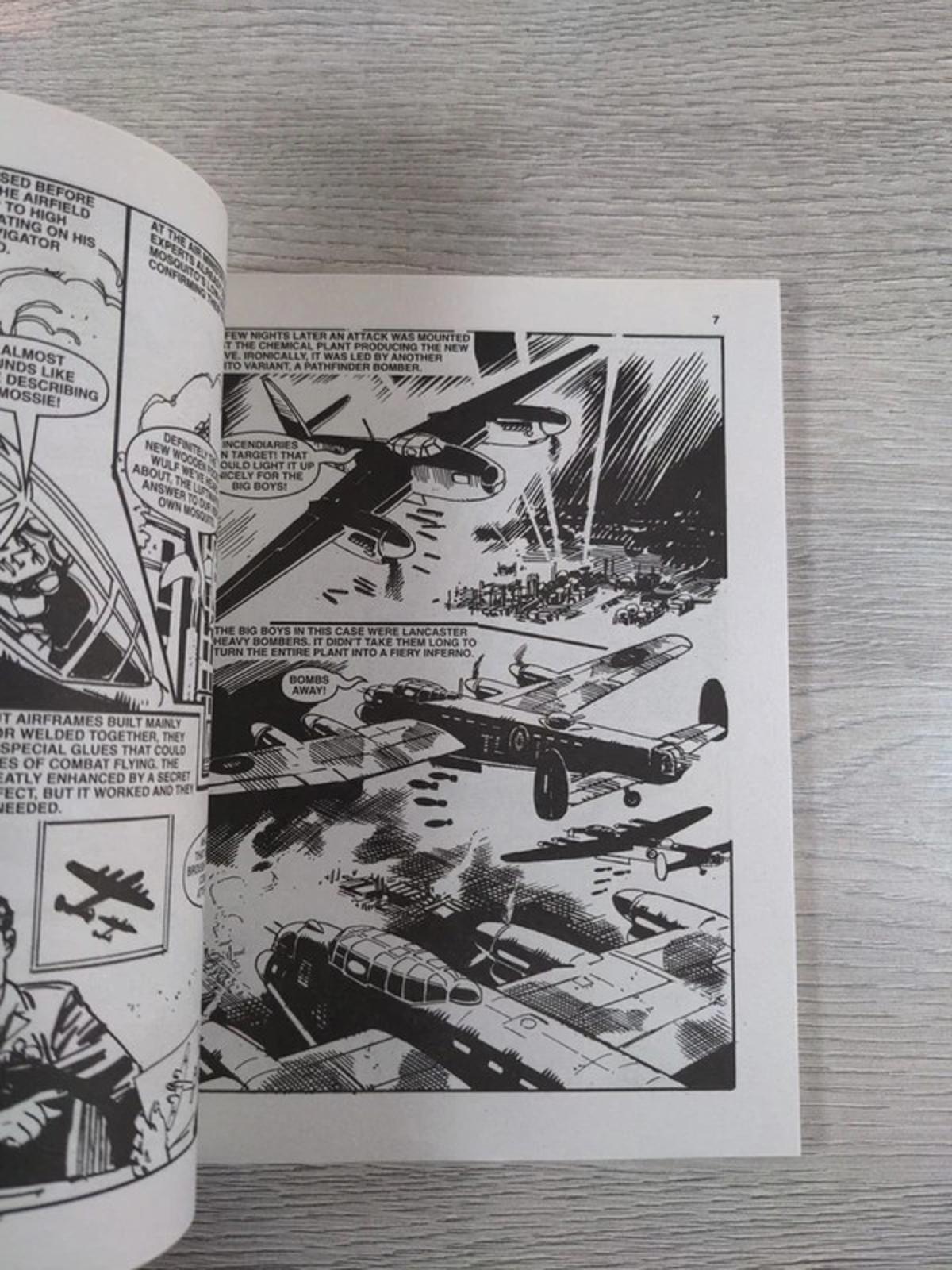 Commando Comic Coming Unstuck Issue Number 4531 - Retrorama UK