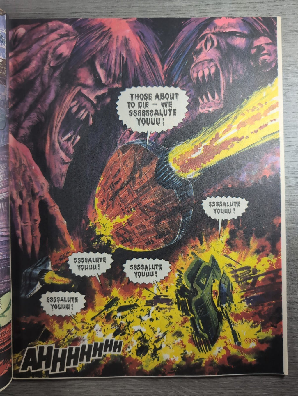 2000AD Prog 682 Featuring Judge Dredd Comic 9th June 1990 Vintage Retro Comic