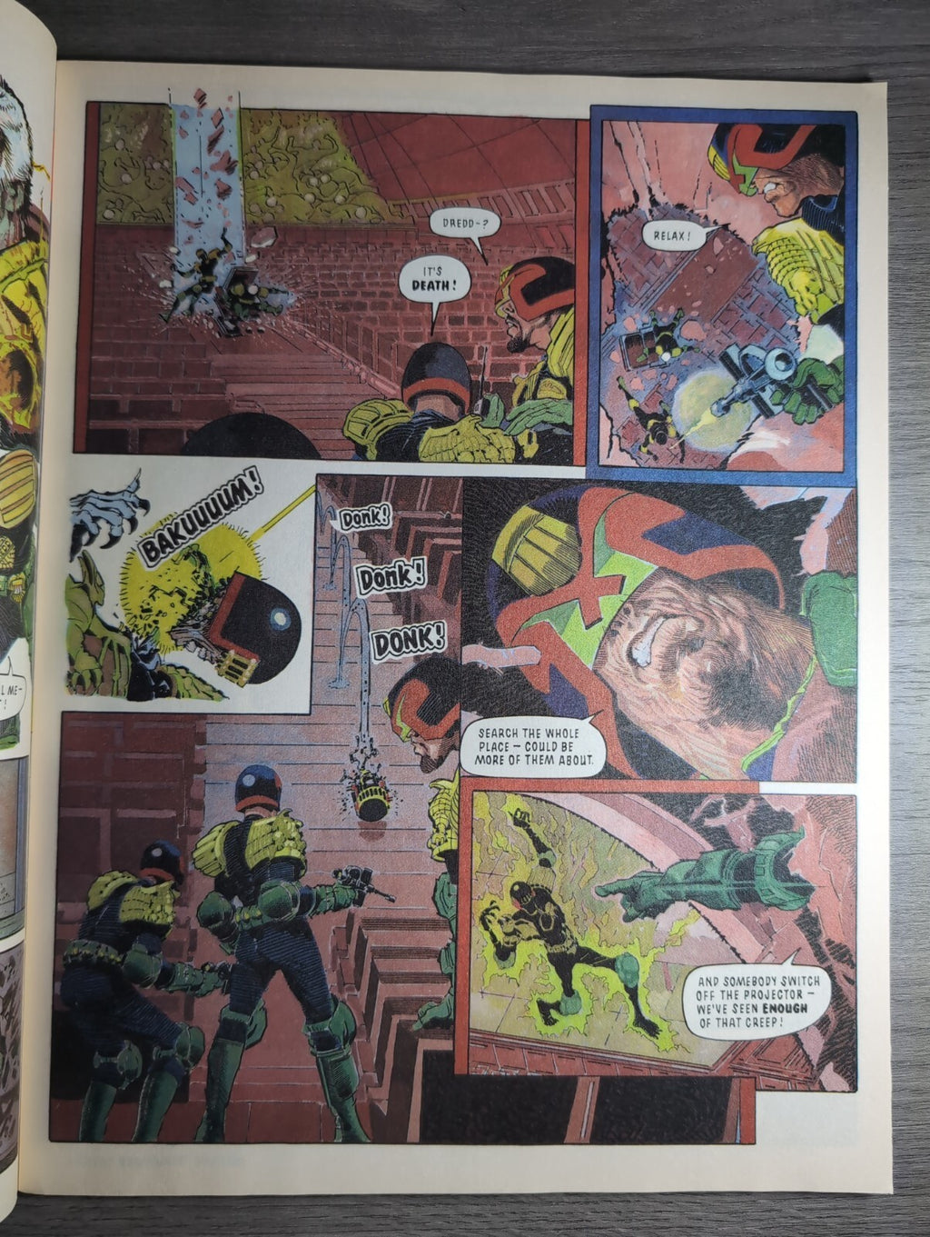2000AD Prog 701 Featuring Judge Dredd Comic 20th Oct 1990  Vintage Retro Comic