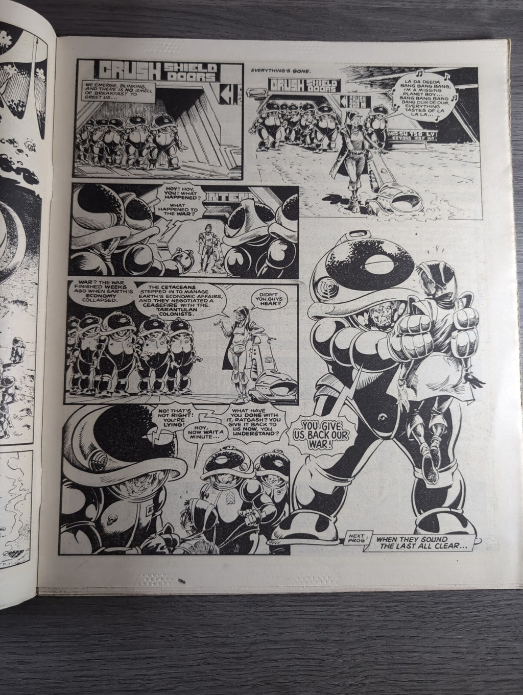 2000AD Prog 463 Featuring Juddge Dread Comic Date 29th March 1986 Vintage Comic