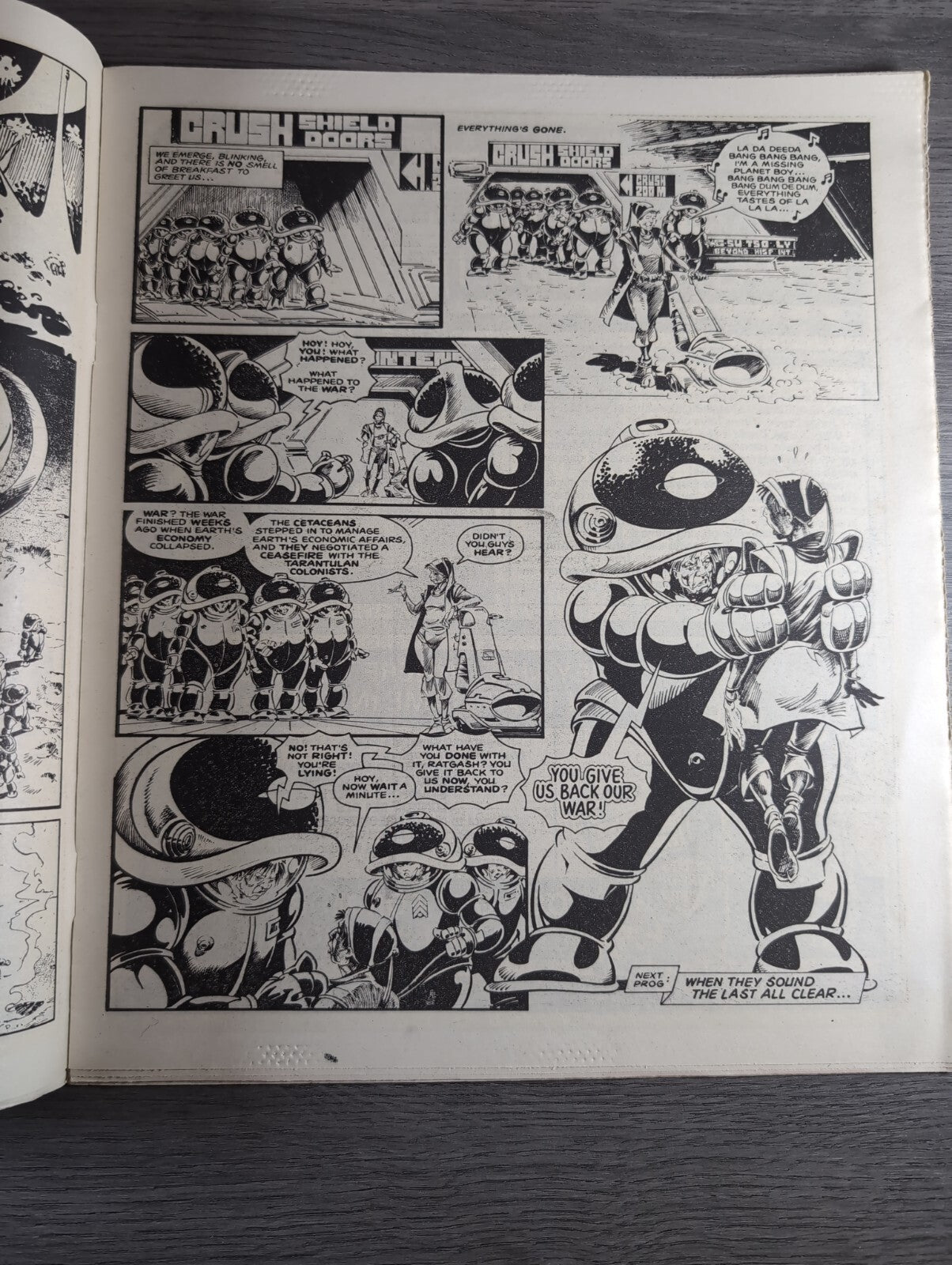 2000AD Prog 463 Featuring Juddge Dread Comic Date 29th March 1986 Vintage Comic
