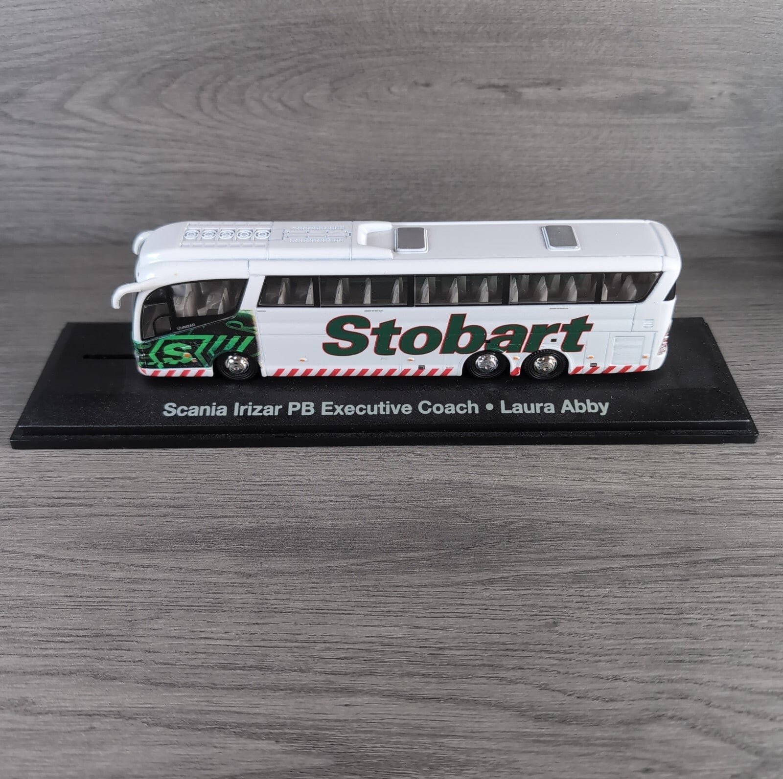 Atlas Editions Eddie Stobart Scania Irizar PB Executive Coach Laura Abby