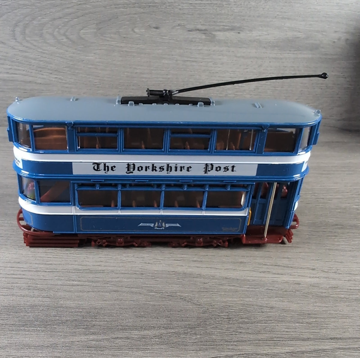 Exclusive First Editions E14301 Yorkshire Post Stylo Leeds Transport 1:76 Scale - Retrorama UK