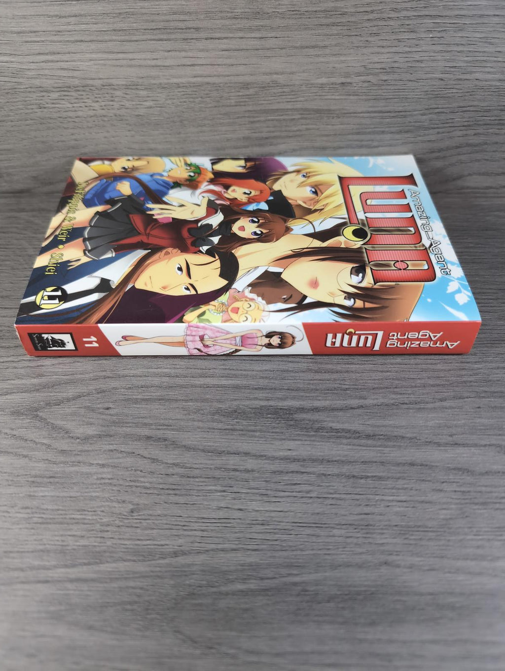 Amazing Agent Luna Vol. 11 by Nunzio DeFilippis  Manga Paperback Book 2015