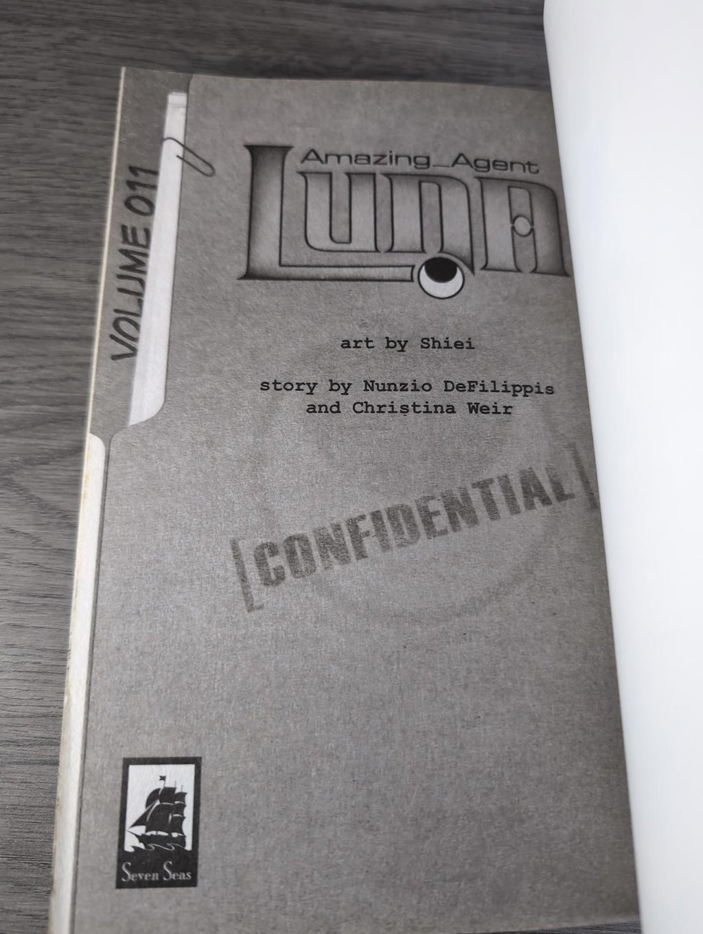 Amazing Agent Luna Vol. 11 by Nunzio DeFilippis  Manga Paperback Book 2015