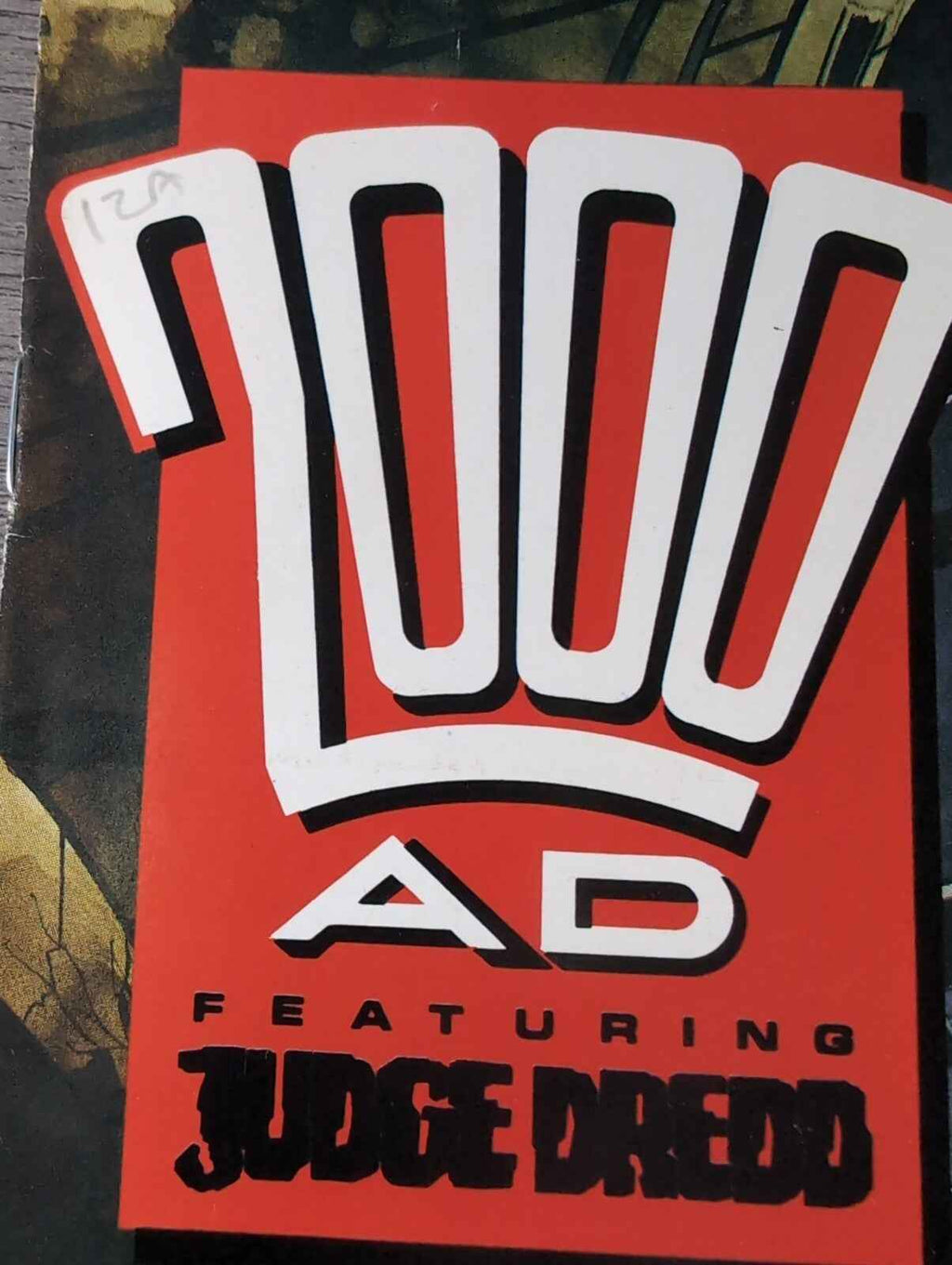 2000AD Prog 693 Featuring Judge Dredd Comic 25th Aug 1990 Vintage Retro Comic
