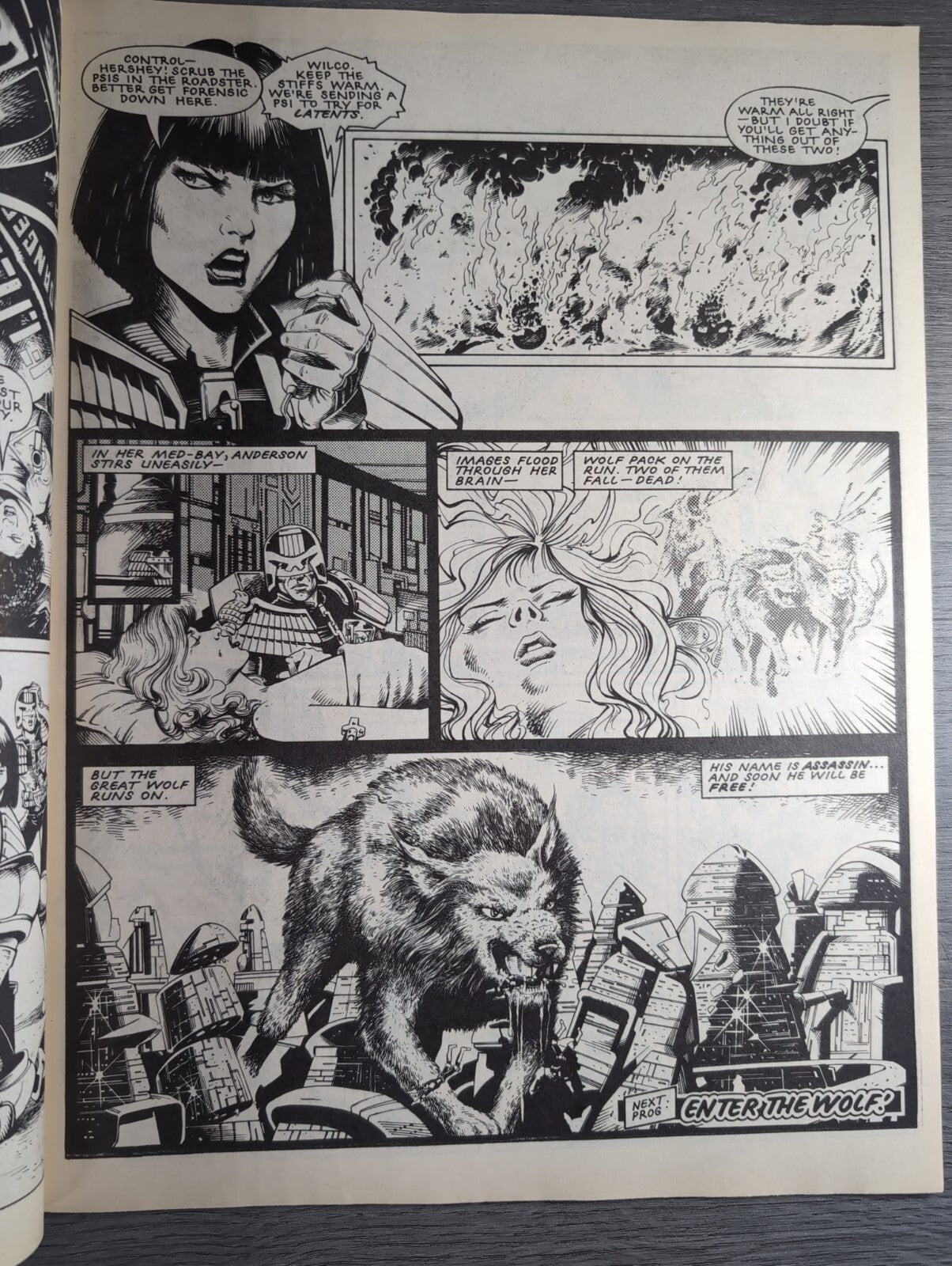2000AD Prog 525 Featuring Judge Dread Comic 6th June 1987 Vintage Retro Comic