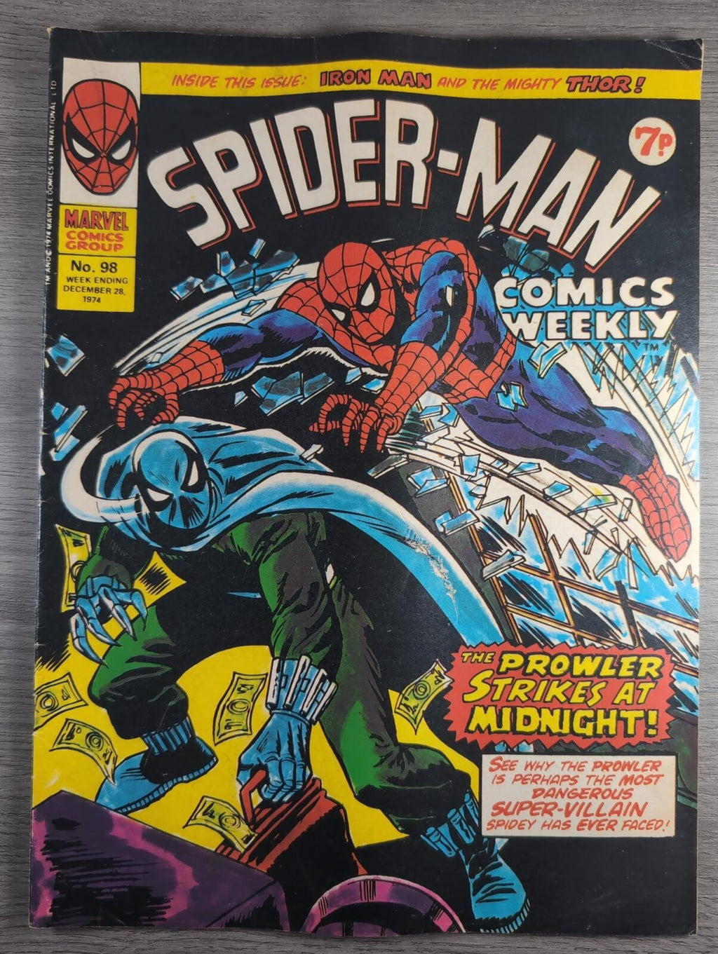Spider-Man Comics Weekly No 98 Marvel Comics UK 28th December 1974 Vintage Comic
