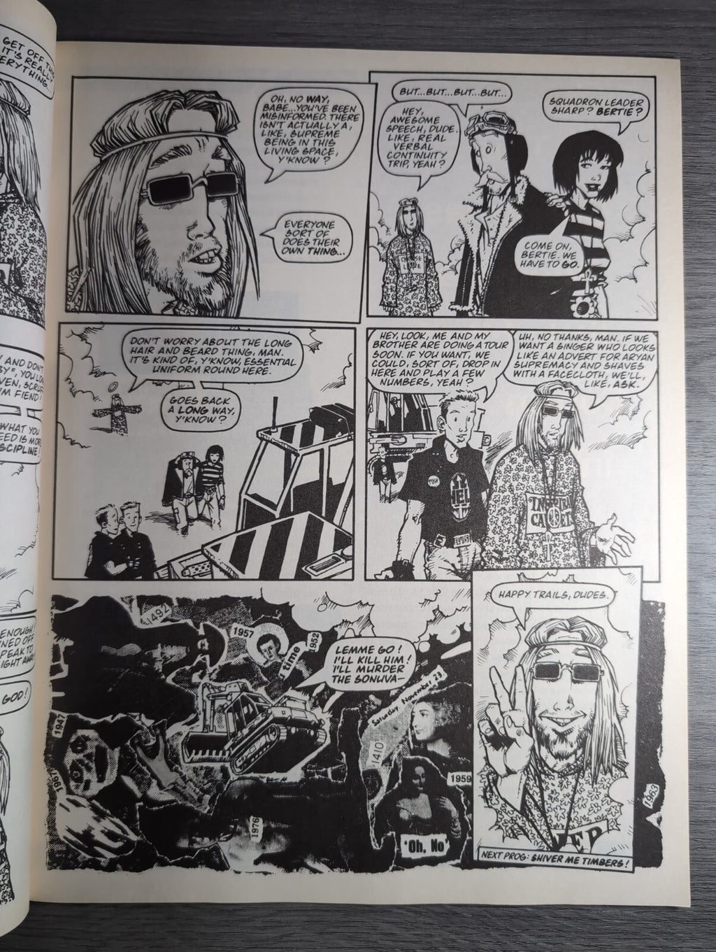 2000AD Prog 707 Featuring Judge Dredd Comic 1st Dec 1990 Vintage Retro Comic