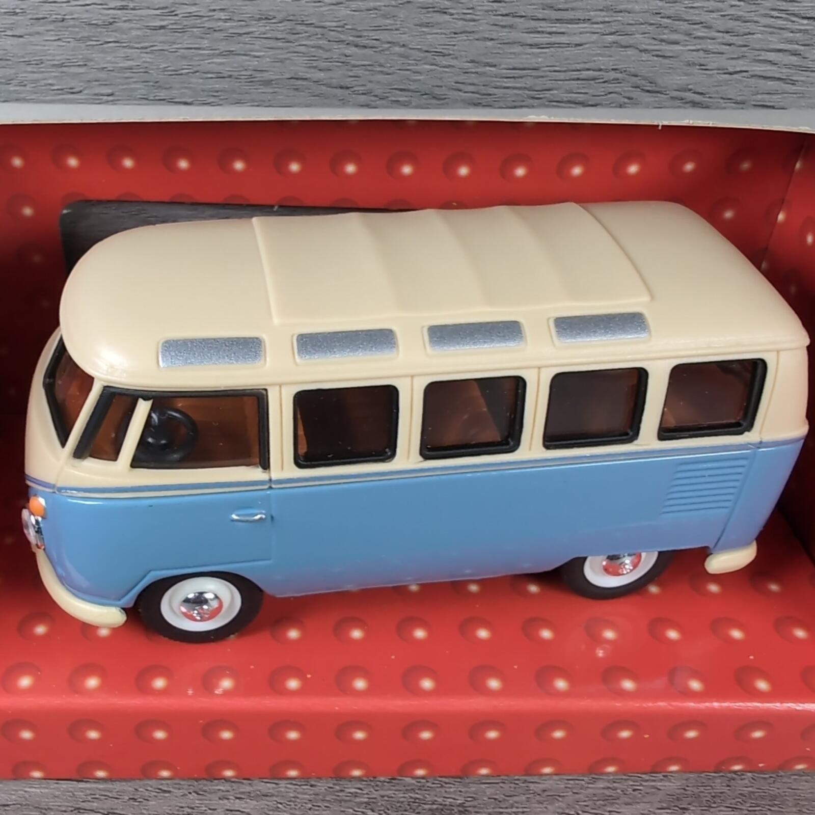 Cararama Volkswagen Multi Seater Camper Classic No 250 Die-Cast Model