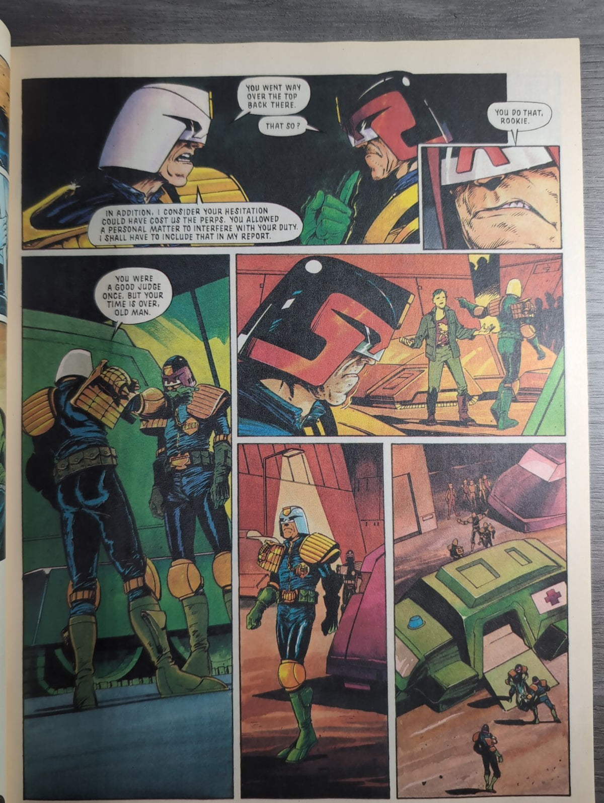 2000AD Prog 667 Featuring Judge Dread Comic 24th Feb 1990 Vintage Retro Comic - Retrorama UK