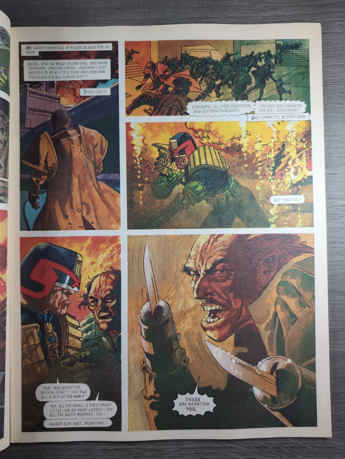 2000AD Prog 814 Featuring Judge Dredd Comic 19th Dec 1992 Vintage Retro Comic