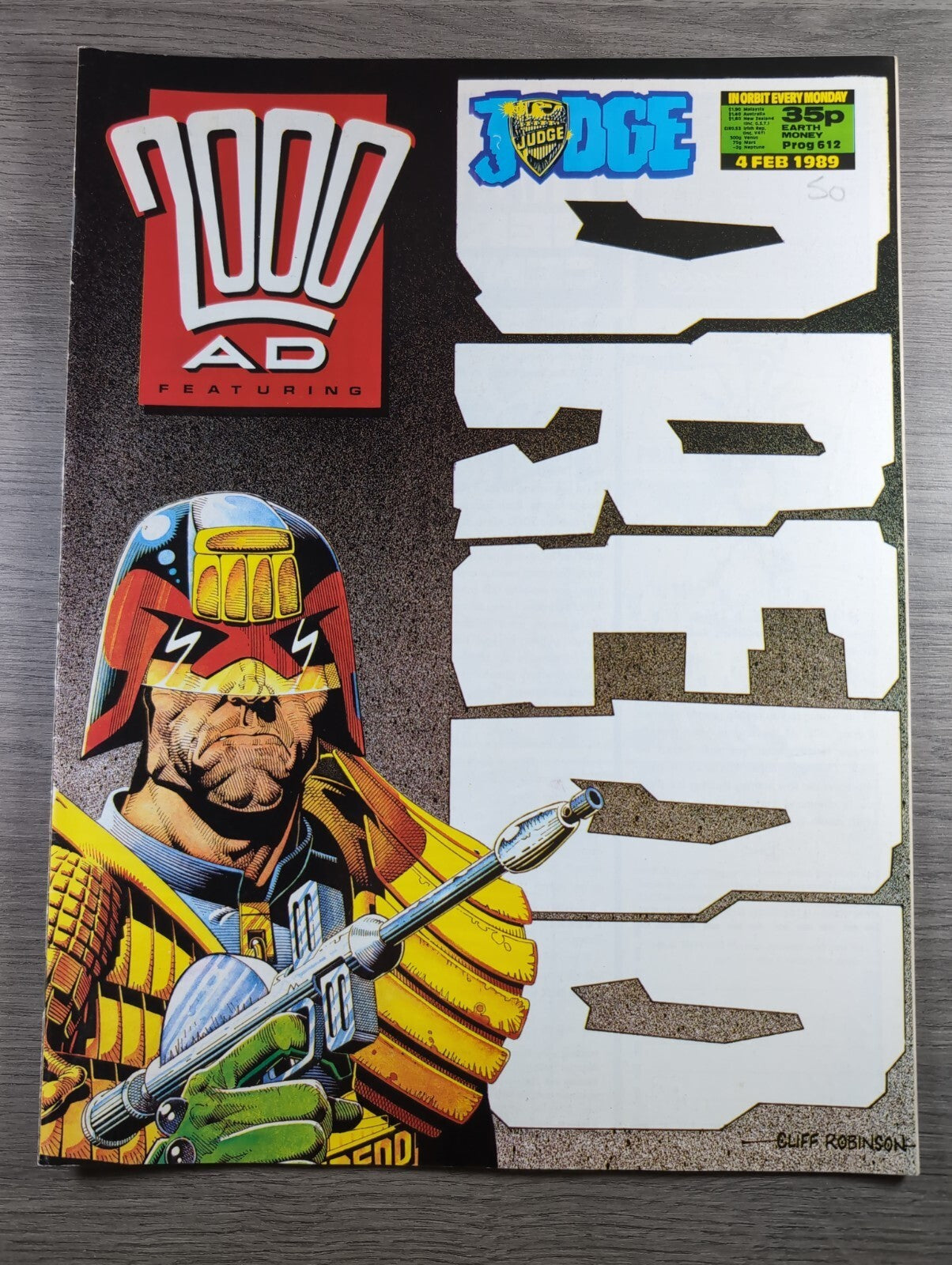 2000AD Prog 612 Featuring Judge Dread Comic 4th Feb 1989 Vintage Retro Comic