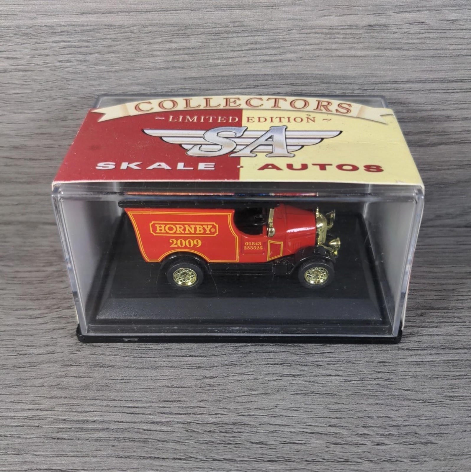 Hornby Limited Edition Skale Autos R7097 Bullnose Morris Van Die-Cast Model 1:76 - Retrorama UK