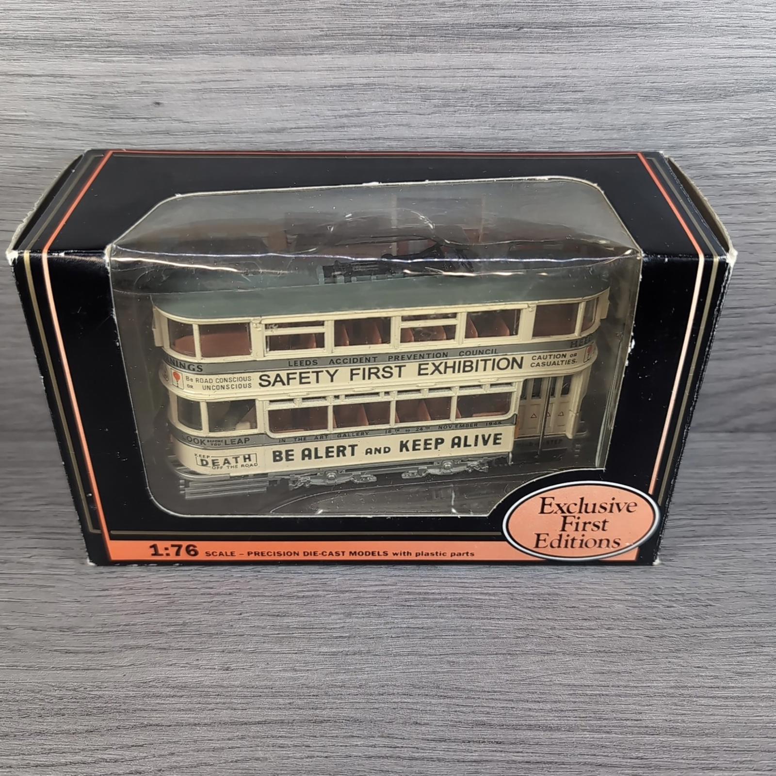 Exclusive First Editions EFE 13405 Leeds Tram Road Safety Diecast Model 1:76