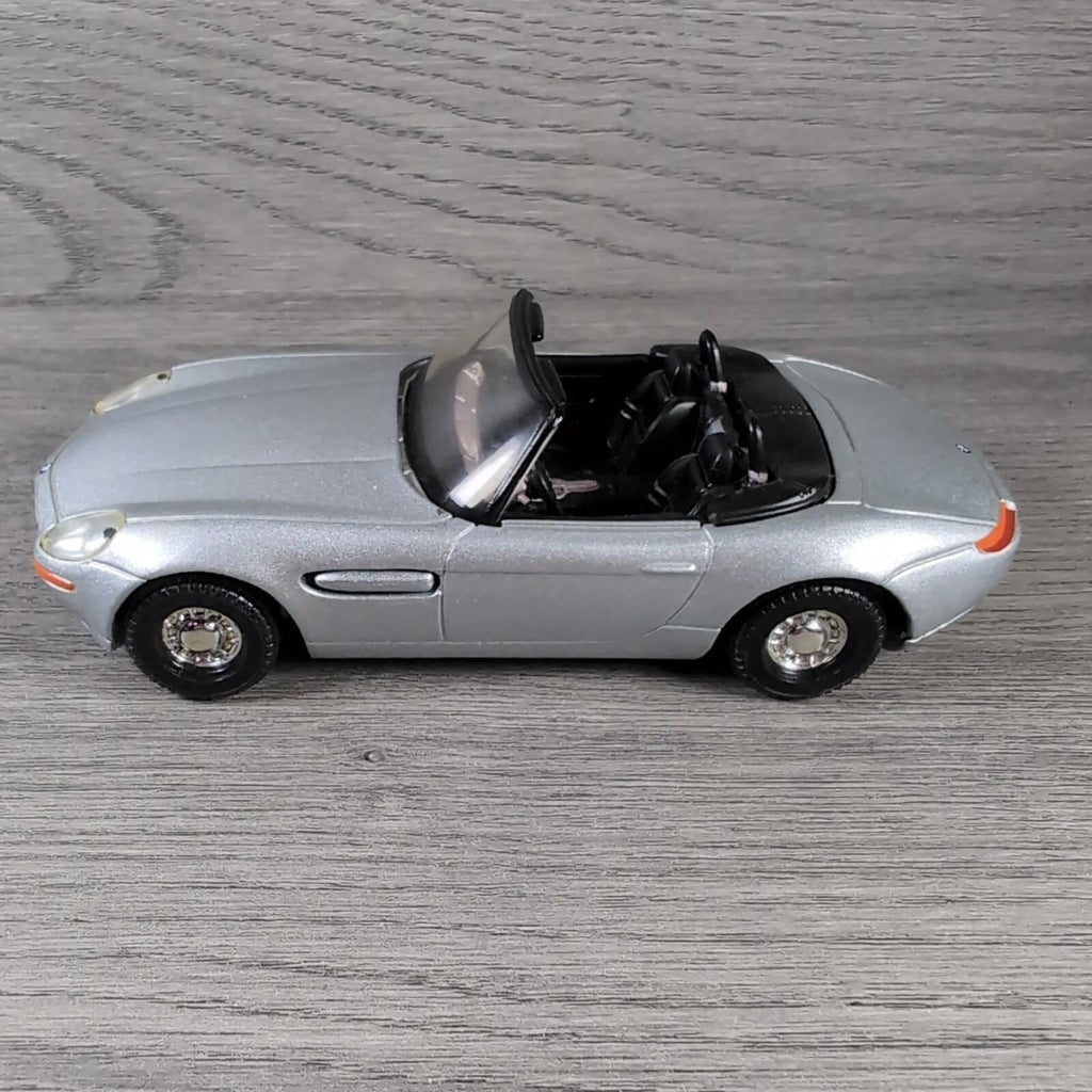 Corgi James Bond 007 BMW Z8 05001 The World Is Not Enough Die-Cast Model