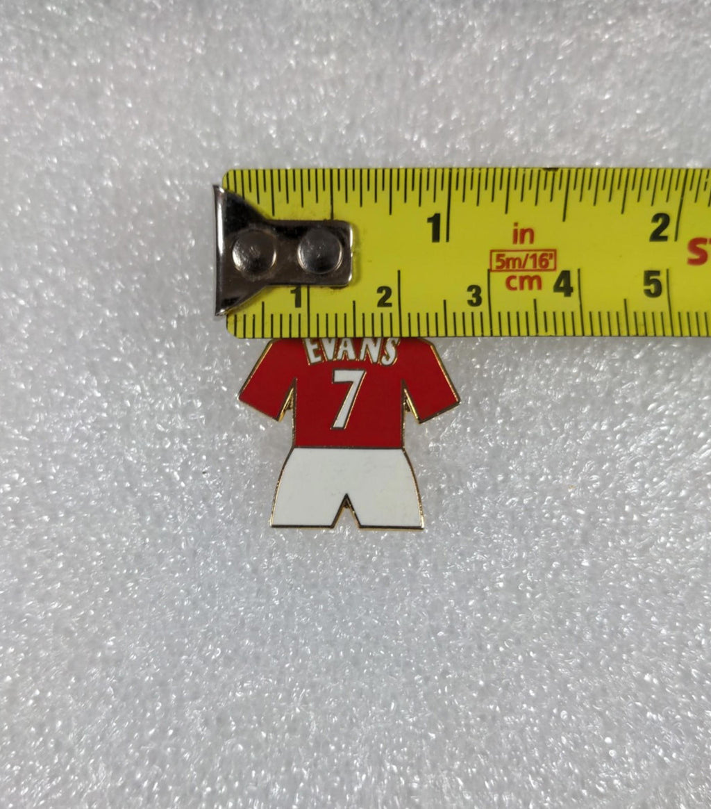 Manchester United Football Club Evans No7 Shirt Enamel Pin Badge - Retrorama UK