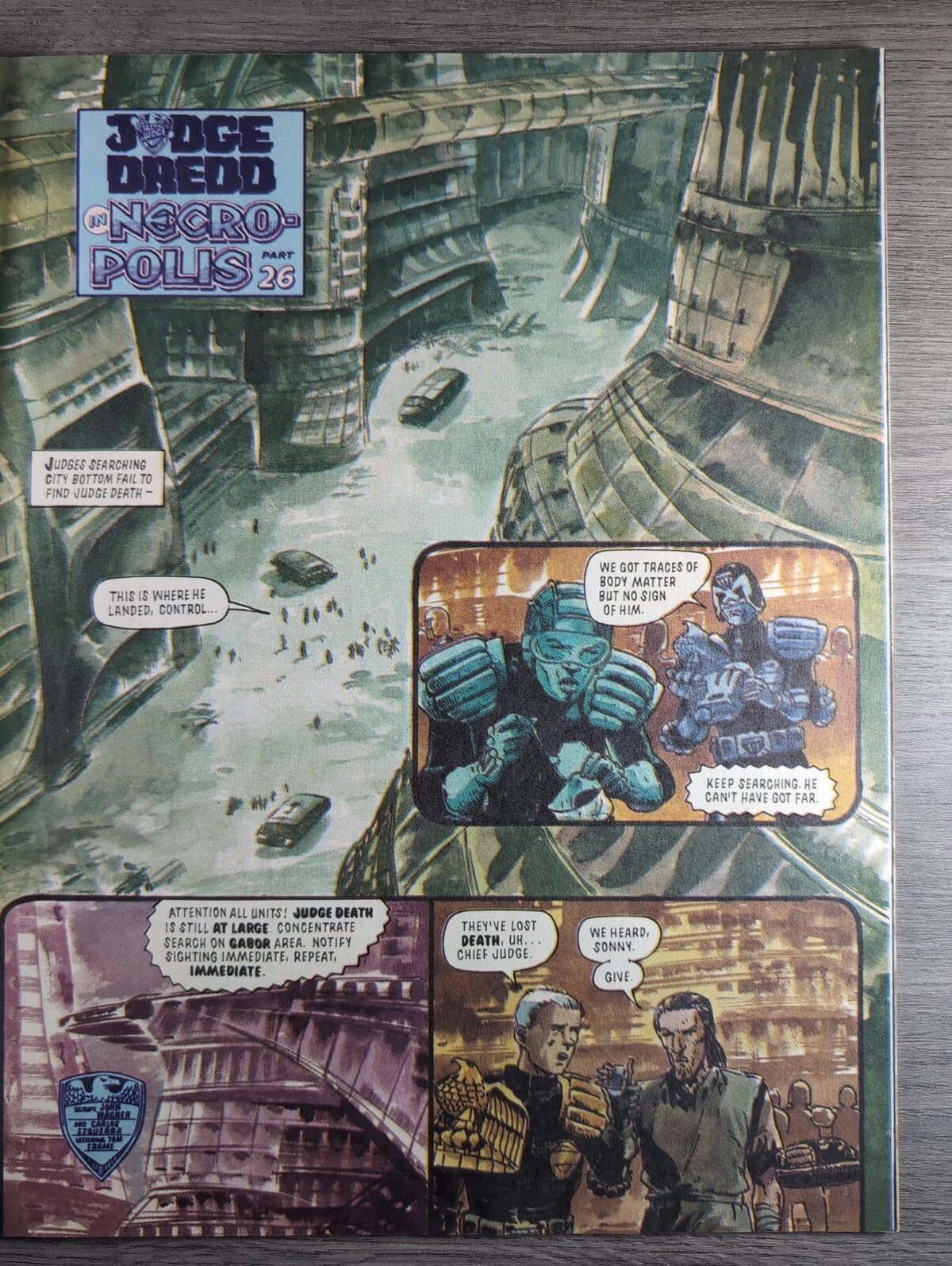 2000AD Prog 699 Featuring Judge Dredd Comic 6th Oct 1990 Vintage Retro Comic