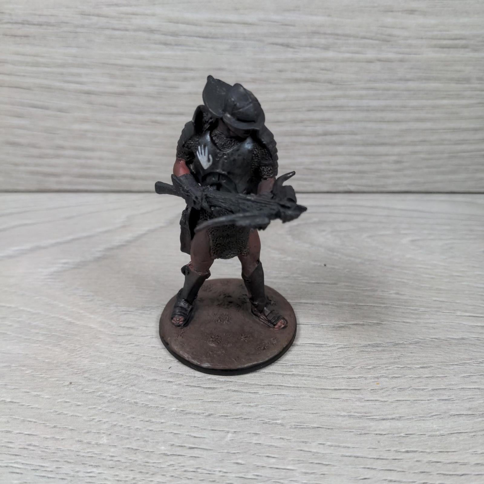 Eaglemoss Crossbow Uruk-Hai Lord of the Rings Collectors Models Metal Figure