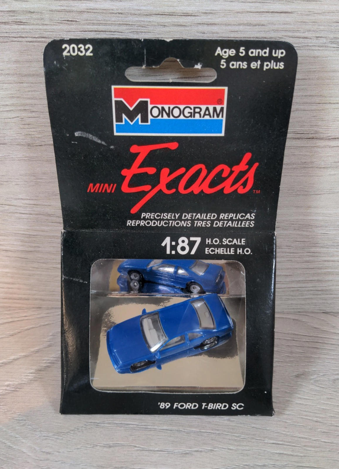 Monogram Mini Exacts 89 Ford T-Bird SC No 2032 Dicast Model Car 1:87 H.O Scale - Retrorama UK