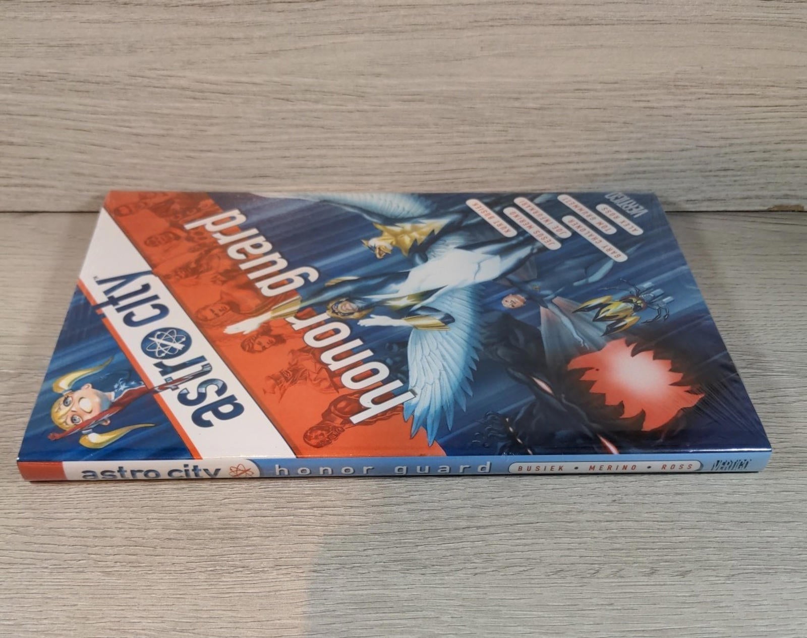 Astro City Vol 13 Honor Guard HC by Kurt Busiek Hardback Graphic Novel 2016 - Retrorama UK