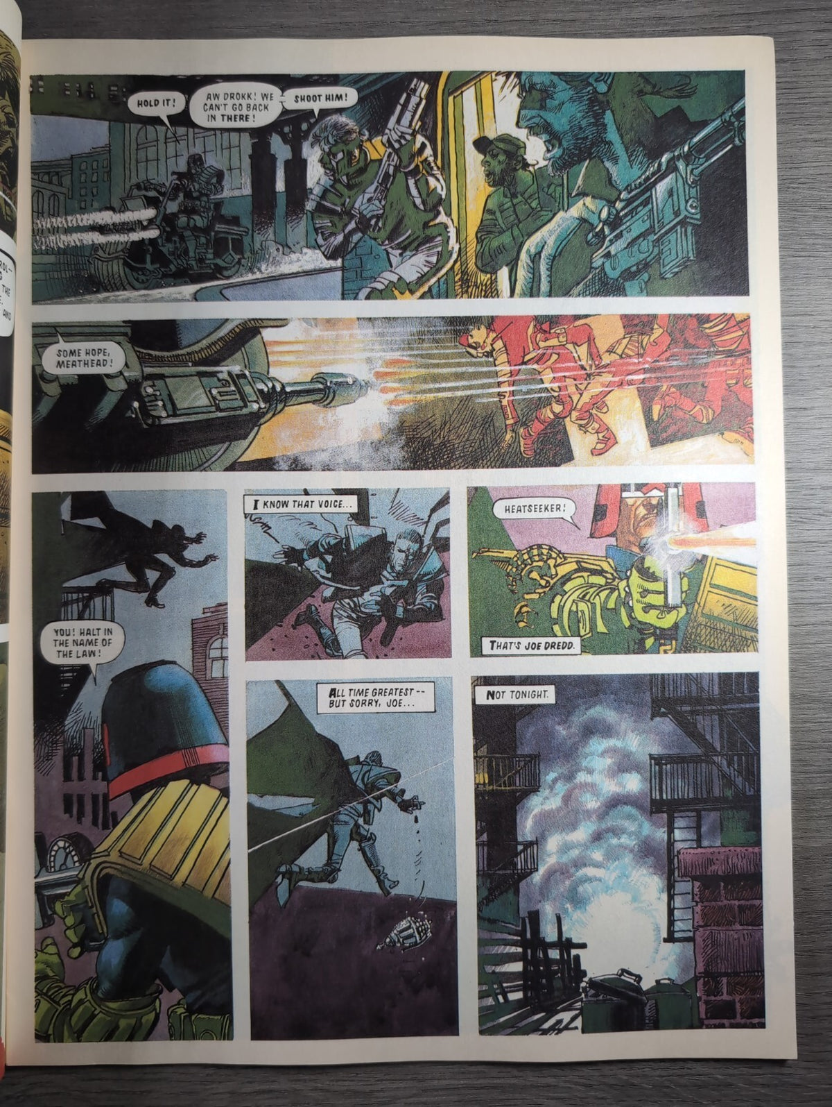 2000AD Prog 810 Featuring Judge Dredd Comic 21st Nov 1992 Vintage Retro Comic