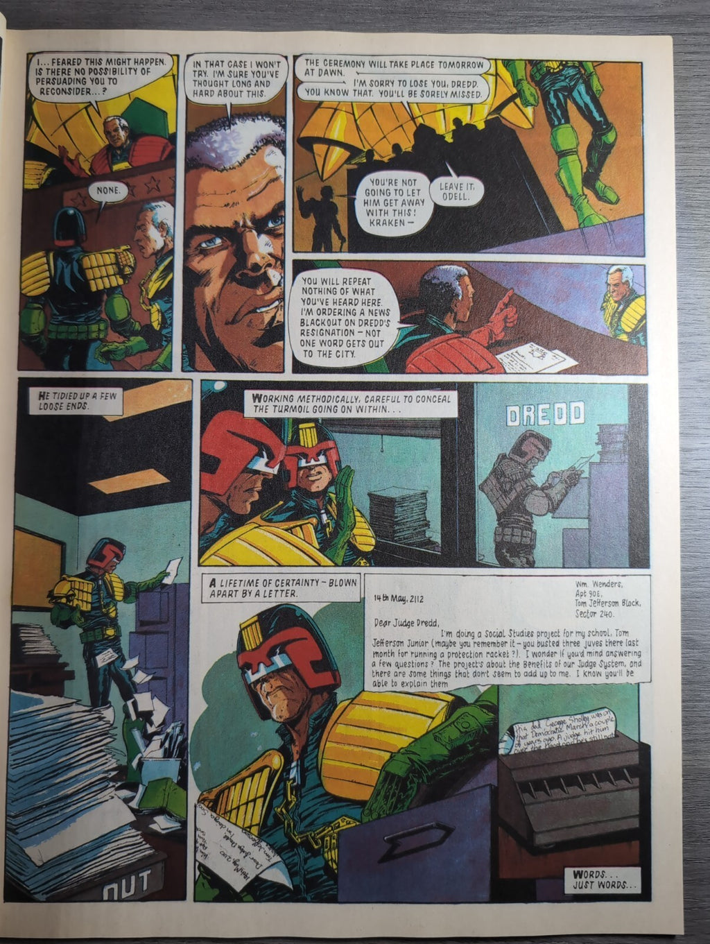 2000AD Prog 668 Featuring Judge Dread Comic 3rd March 1990 Vintage Retro Comic - Retrorama UK