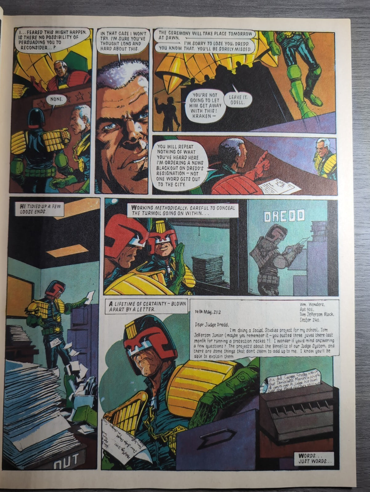 2000AD Prog 668 Featuring Judge Dread Comic 3rd March 1990 Vintage Retro Comic - Retrorama UK