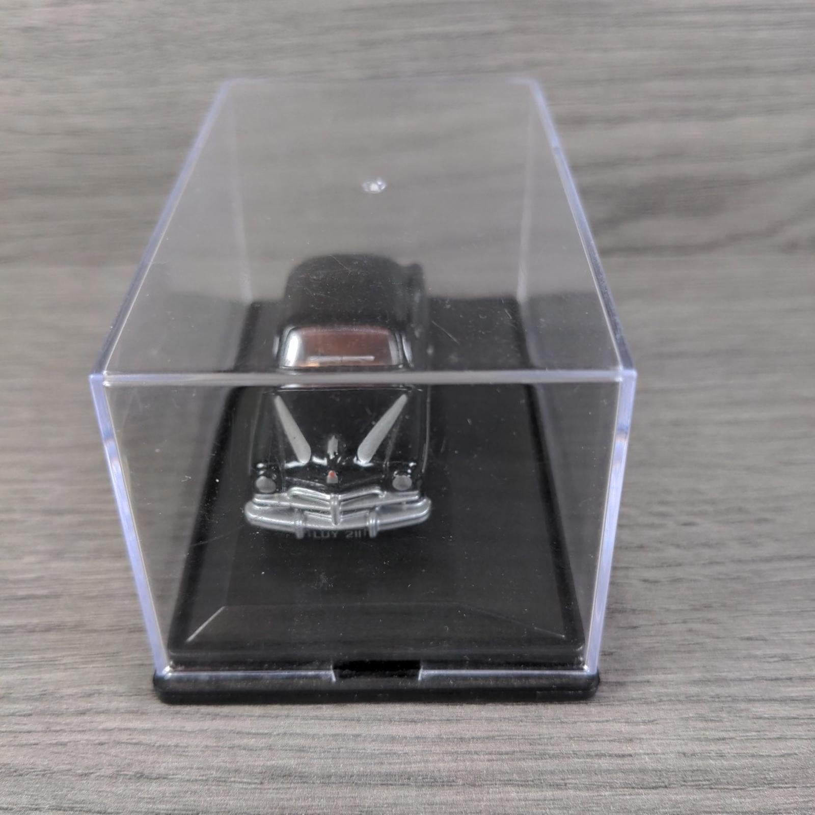 Oxford Automobile Company Black Wyvern F Series 1:76 Scale Die-Cast Model - Retrorama UK